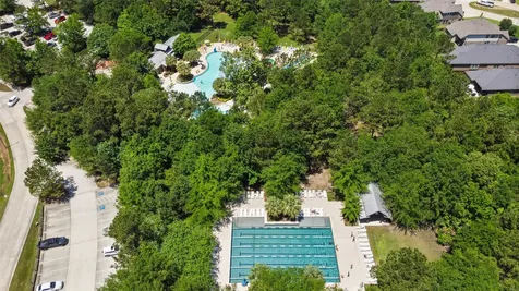 103 E Christine Manor Drive Montgomery TX 77316