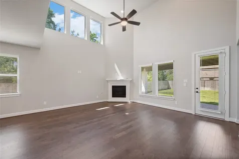 103 E Christine Manor Drive Montgomery TX 77316