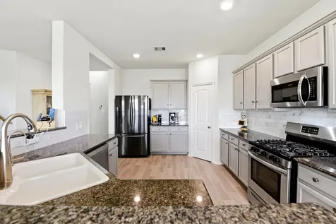 693 Forest Bend Lane La Marque TX 77568
