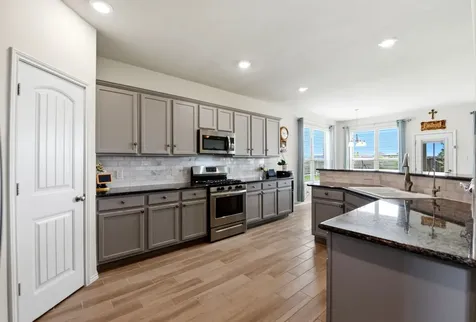 693 Forest Bend Lane La Marque TX 77568