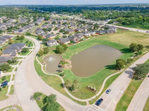 2003 Lansing Cove Drive Fresno TX 77545