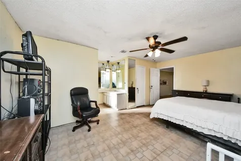 12026 Sela Lane Houston TX 77072