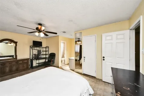 12026 Sela Lane Houston TX 77072