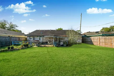 12026 Sela Lane Houston TX 77072
