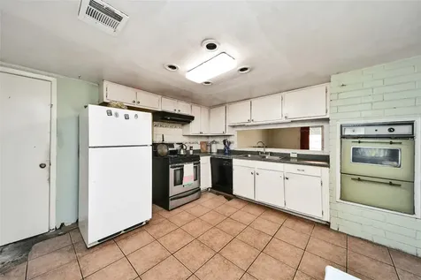 12026 Sela Lane Houston TX 77072