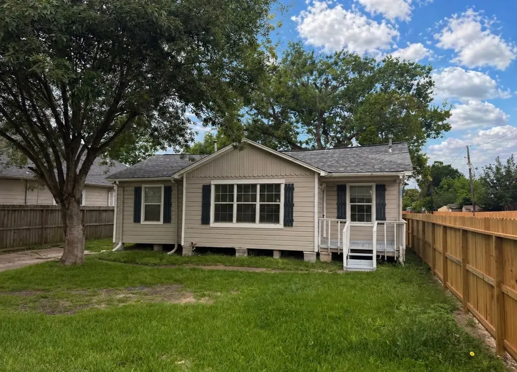 120 Weldon Street South Houston TX 77587