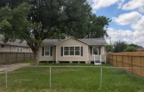 120 Weldon Street South Houston TX 77587