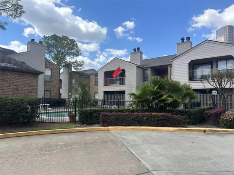 2025 Augusta Drive 804 Houston TX 77057
