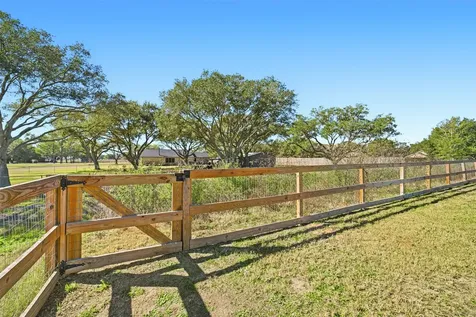 6618 Nichols Landing Needville TX 77461