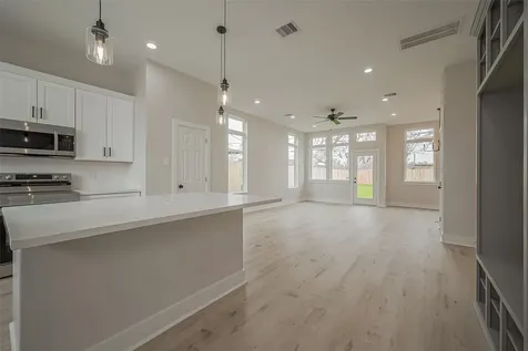 918 Saint Clair Street B Houston TX 77088