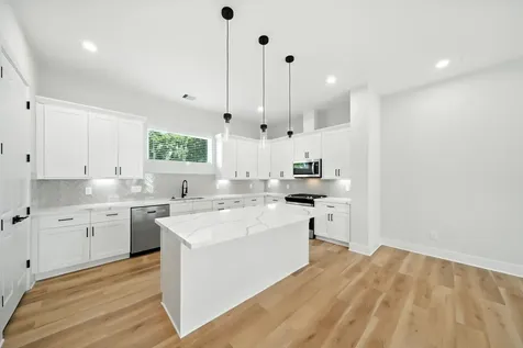 2304 Hoskins Drive F Houston TX 77080