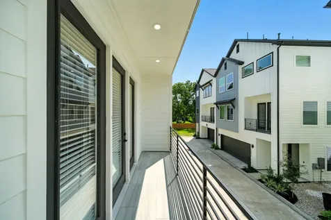 2304 Hoskins Drive F Houston TX 77080