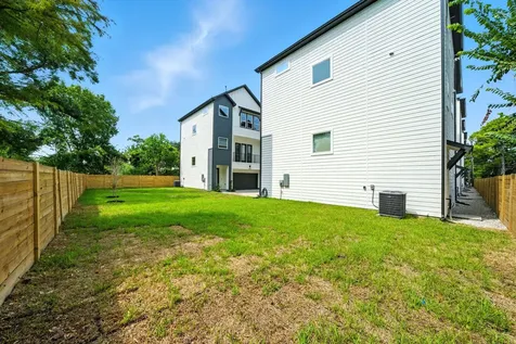 2304 Hoskins Drive F Houston TX 77080