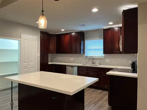 304 S Shadowbend Avenue Friendswood TX 77546
