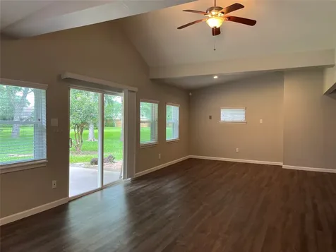304 S Shadowbend Avenue Friendswood TX 77546