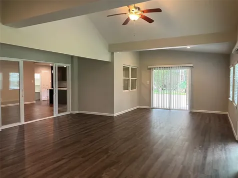 304 S Shadowbend Avenue Friendswood TX 77546