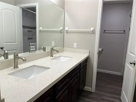 304 S Shadowbend Avenue Friendswood TX 77546