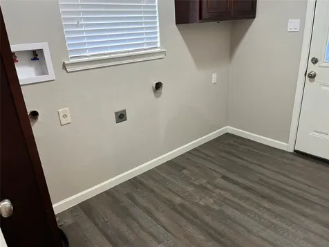 304 S Shadowbend Avenue Friendswood TX 77546