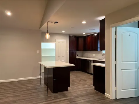304 S Shadowbend Avenue Friendswood TX 77546
