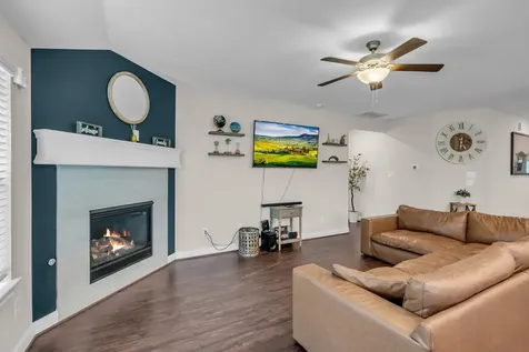 1917 Canyon Live Oak Street Conroe TX 77304