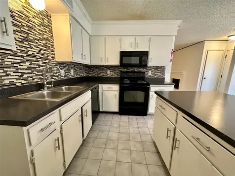 11506 Meadow Pines Court B Houston TX 77477