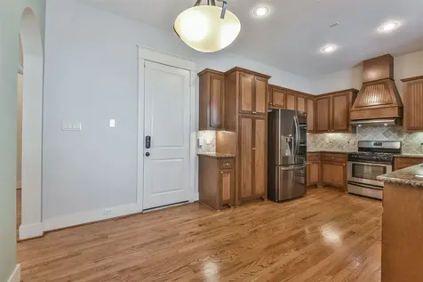 1030 W 16th Street A Houston TX 77008