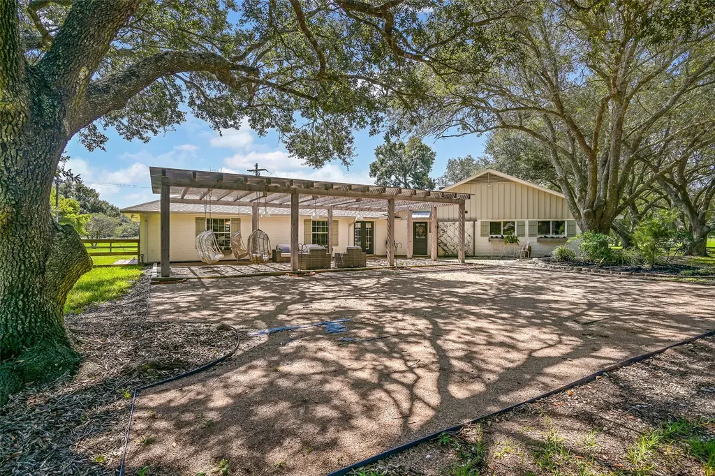 3042 Poskey Road Anahuac TX 77514