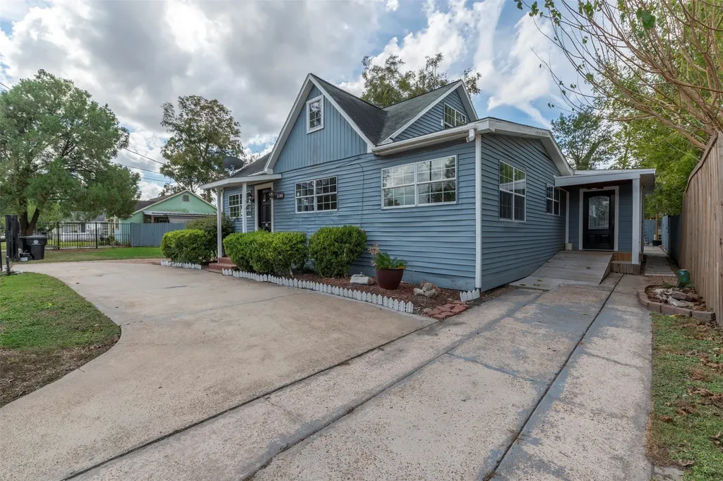 4303 Castor Street Houston TX 77022