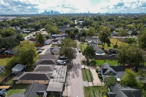 4303 Castor Street Houston TX 77022