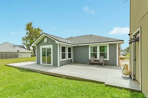 318 S Amherst Drive West Columbia TX 77486