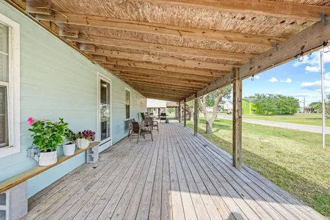 904 W Harrison Avenue Port O Connor TX 77982