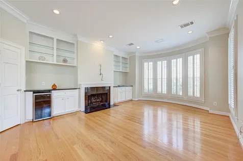 2124 Nantucket Drive A Houston TX 77057