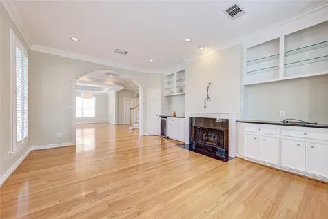2124 Nantucket Drive A Houston TX 77057