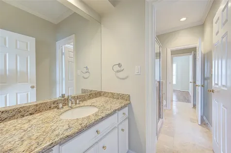 2124 Nantucket Drive A Houston TX 77057
