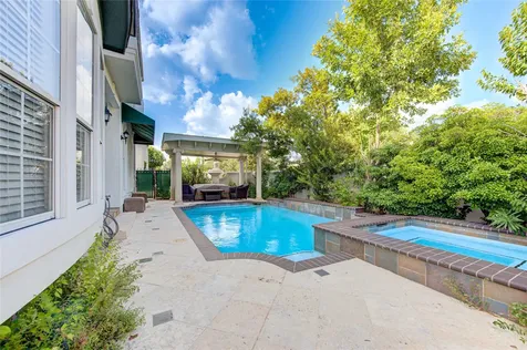 2124 Nantucket Drive A Houston TX 77057