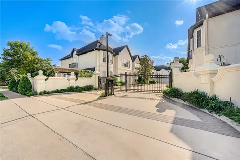 2124 Nantucket Drive A Houston TX 77057