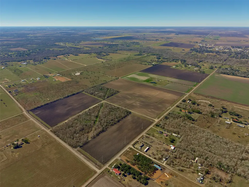5735 Van Steinberg Road East Bernard TX 77435