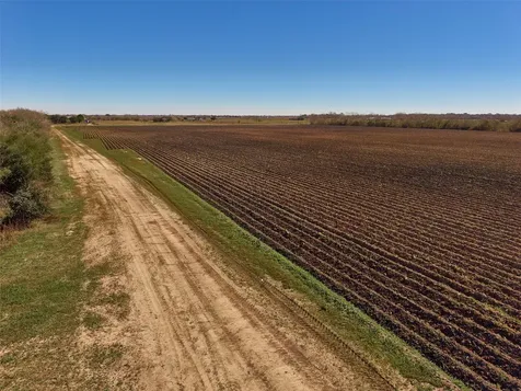 5735 Van Steinberg Road East Bernard TX 77435