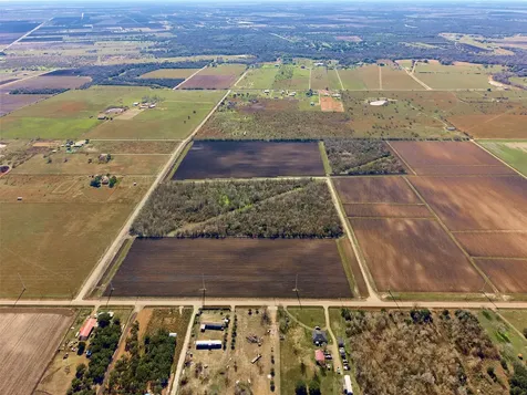 5735 Van Steinberg Road East Bernard TX 77435