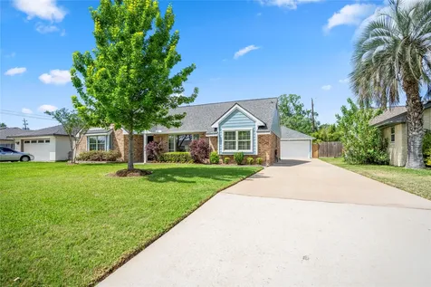 1911 Stebbins Drive Houston TX 77043