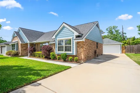 1911 Stebbins Drive Houston TX 77043