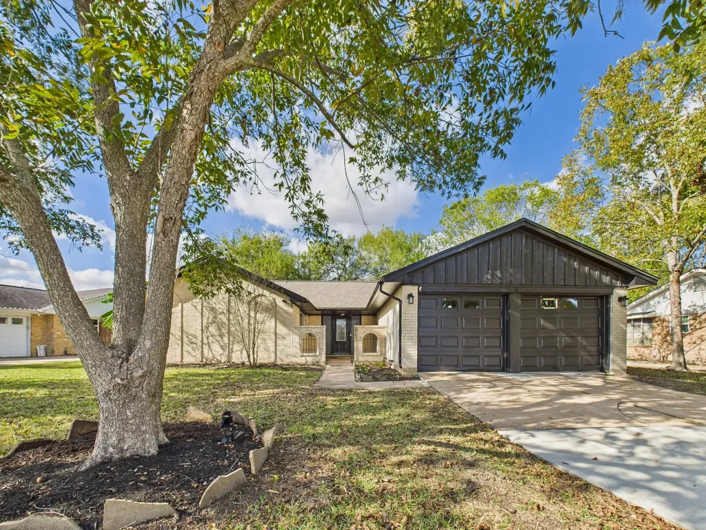 10915 Sagedowne Lane Houston TX 77089