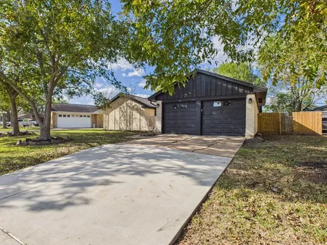 10915 Sagedowne Lane Houston TX 77089