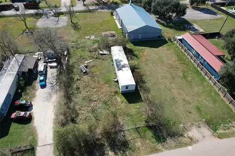 206 Crescent Drive Fresno TX 77545