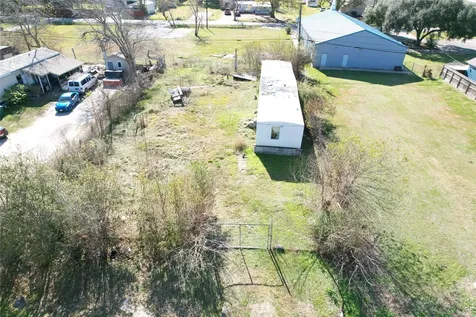 206 Crescent Drive Fresno TX 77545