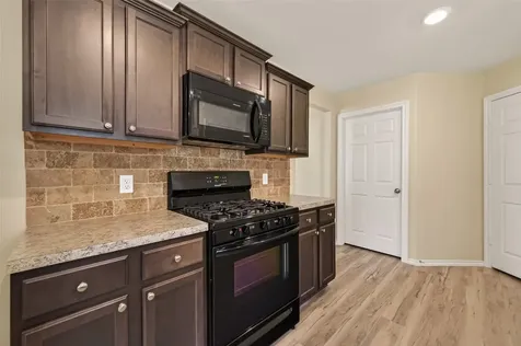 1308 Winding Willow Drive Pinehurst TX 77362