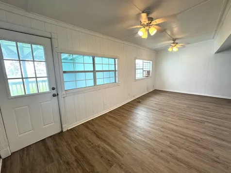 302 2nd Street Palacios TX 77465