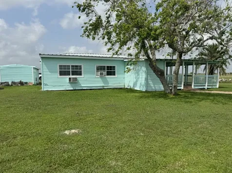 302 2nd Street Palacios TX 77465