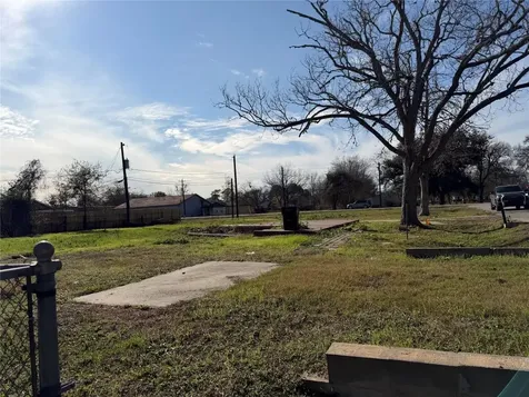 819 Collins Street Richmond TX 77469