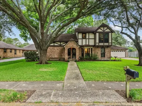 1810 Hunt Drive Friendswood TX 77546